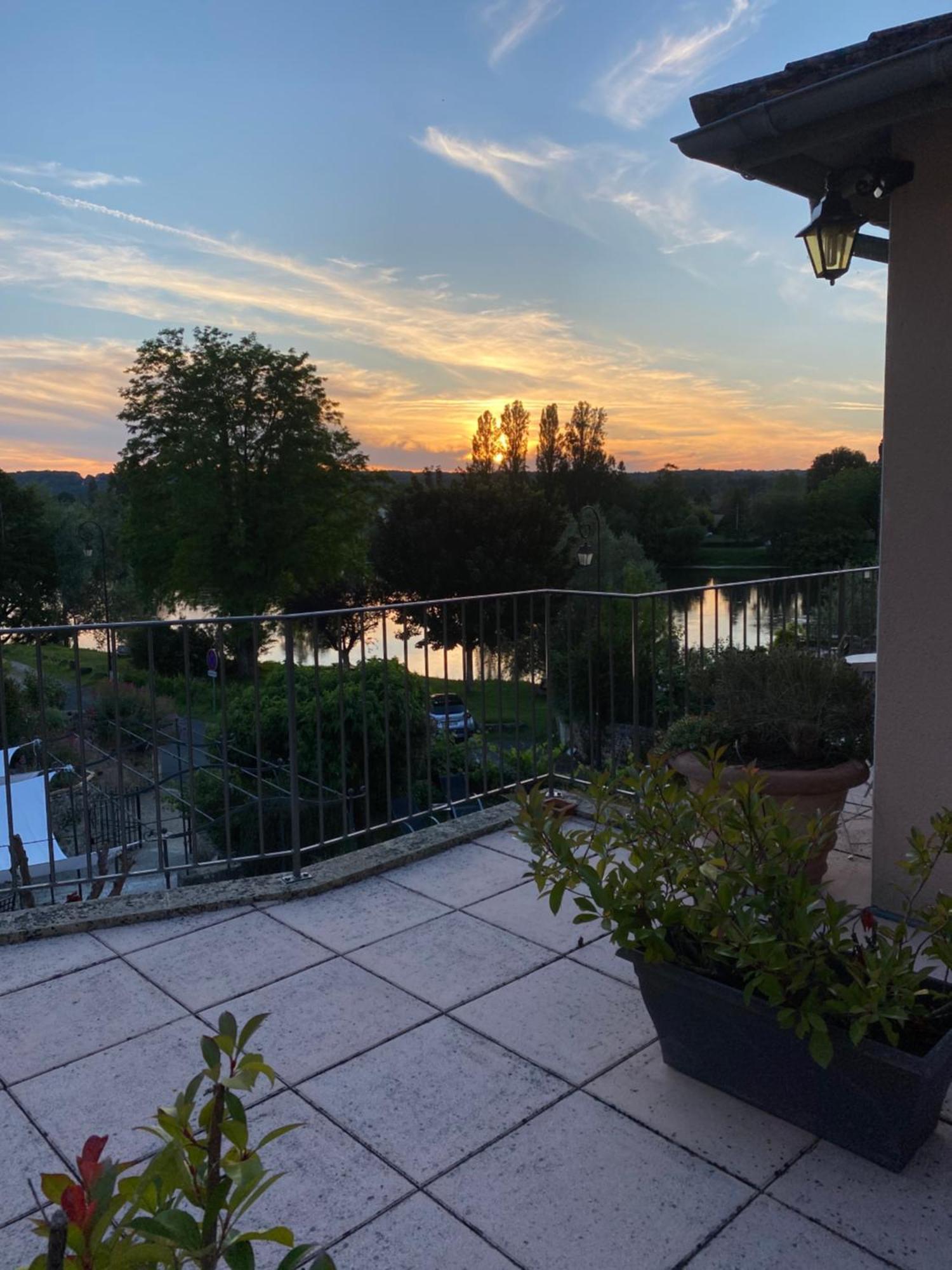 Hotel-Restaurant Cote Rivage Badefols-sur-Dordogne 외부 사진